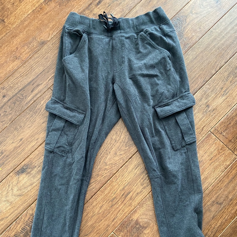 Lululemon Cargo Sweatpants size 10